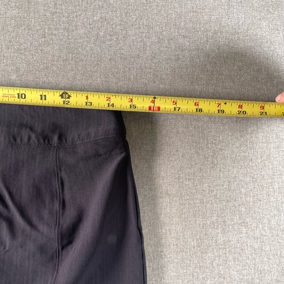 Under Armour Glof Tennis Skort skirt black side zip size 4 - Picture 3 of 6